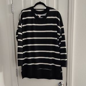 LuLaRoe Black and White Striped Crew Neck Long Sleeve Sweater Size Medium